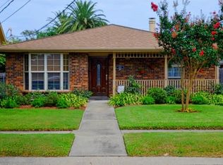 4521 Chastant St, Metairie, LA 70006