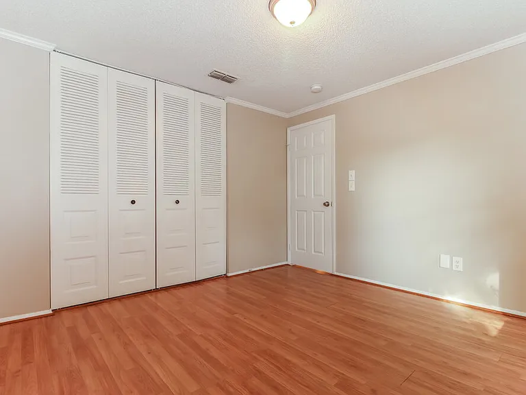 7801 Glencoe Dr — Photo 15