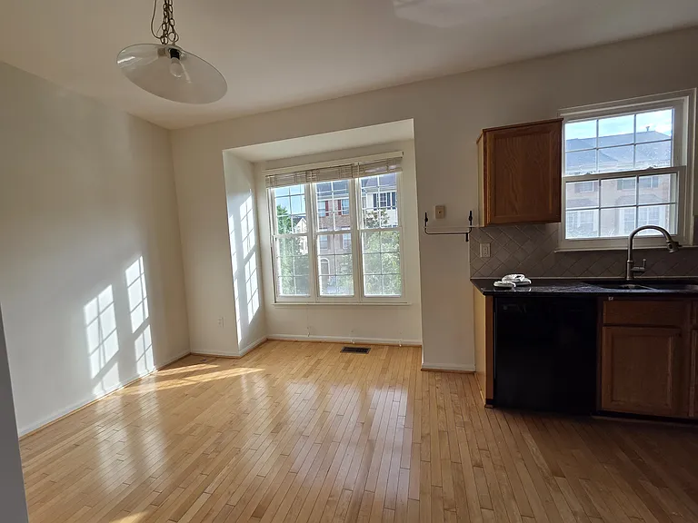 2470 Clover Field Cir — Photo 7