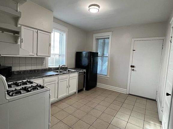 4th image of 2313 W Shakespeare Ave #1