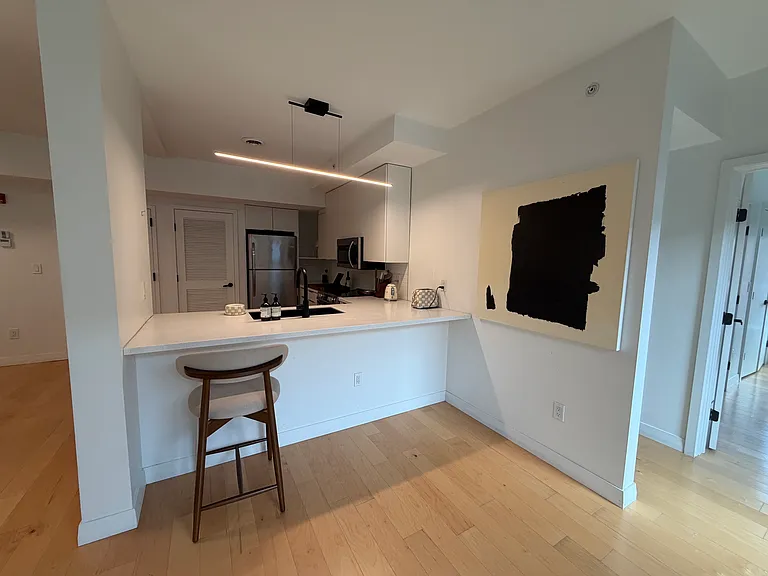 15 Allen St #201 — Photo 2