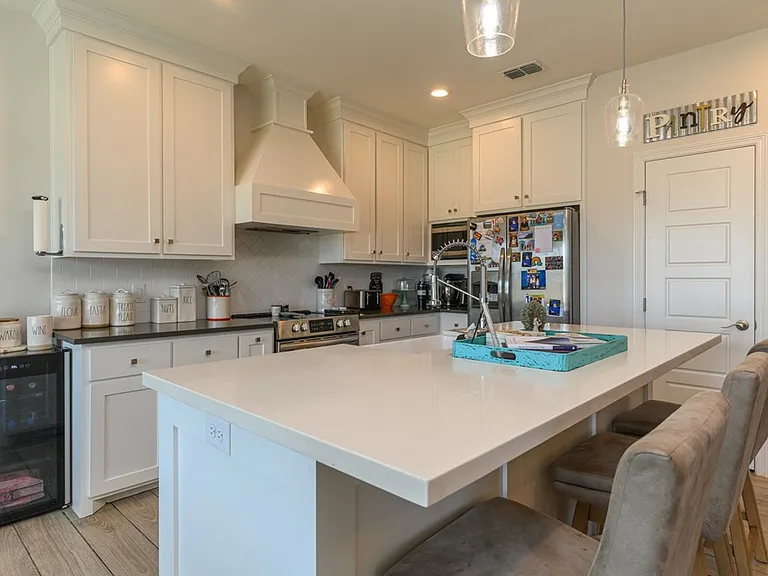 5 S Bay Hill Dr — Photo 19