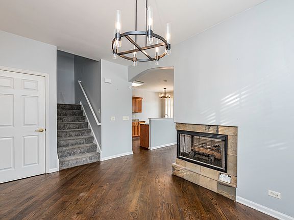 5th image of 367 N Carlisle Ct