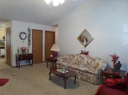 3rd image of 114 Starrville Ln