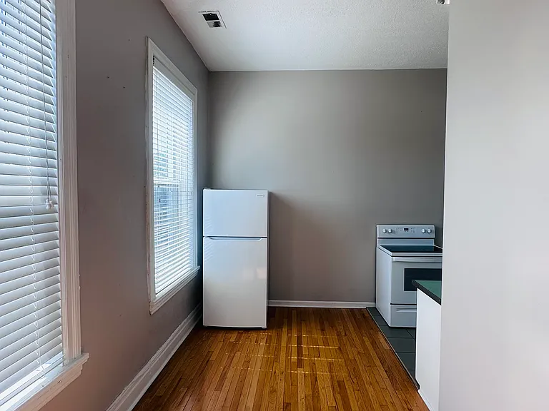 301 W Loveland Ave #8 — Photo 4