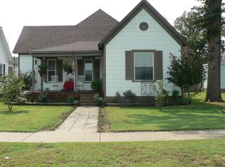 305 N Marion St, Malden, MO 63863