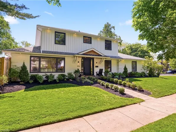 394 Rankin Dr, Burlington, ON L7N 2B5