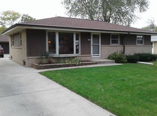 4201 S 65th St, Greenfield, WI 53220