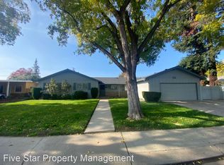 3217 University Dr, Modesto, CA