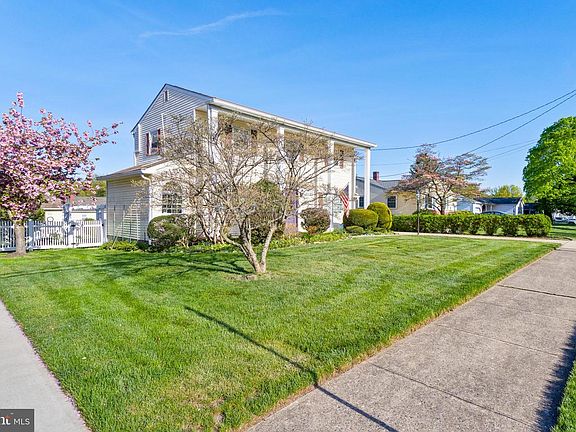 5th image of 436 Paxson Ave