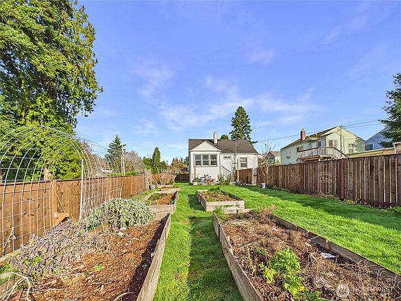 2nd image of 2103 E 21st Street