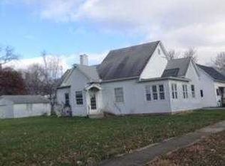 207 E Hopewell St, Farmersburg, IN