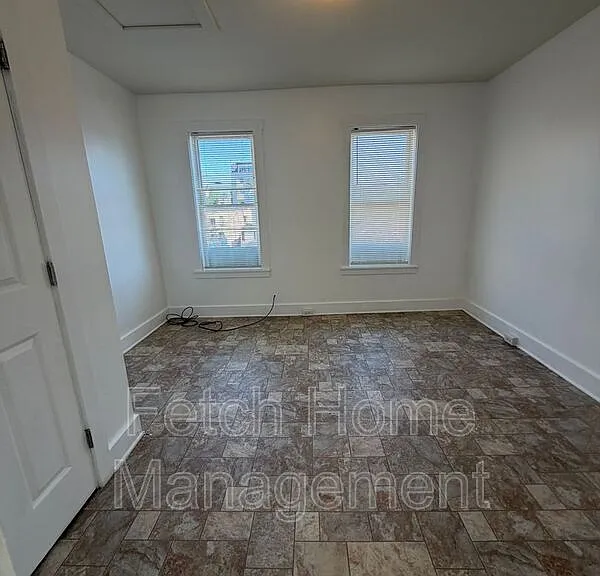 236 W Mifflin St — Photo 12