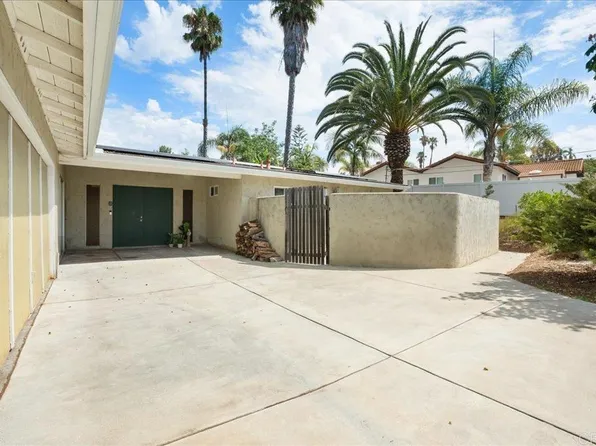 1140 Tower Dr, Vista, CA 92083