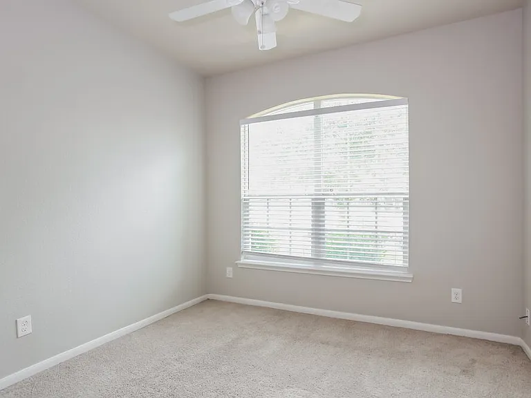 15702 Flagstone Walk Way — Photo 11
