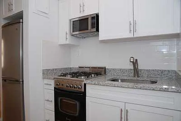 Rented by Buchbinder & Warren | media 19