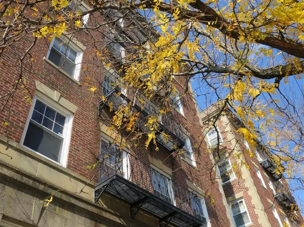 30 College Ave, Somerville, MA 02144