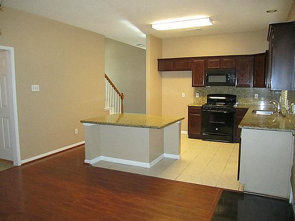 4th image of 5014 Canyon Gate Dr
