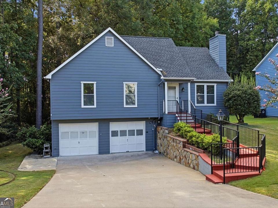 1st image of 115 Aztec Way SE