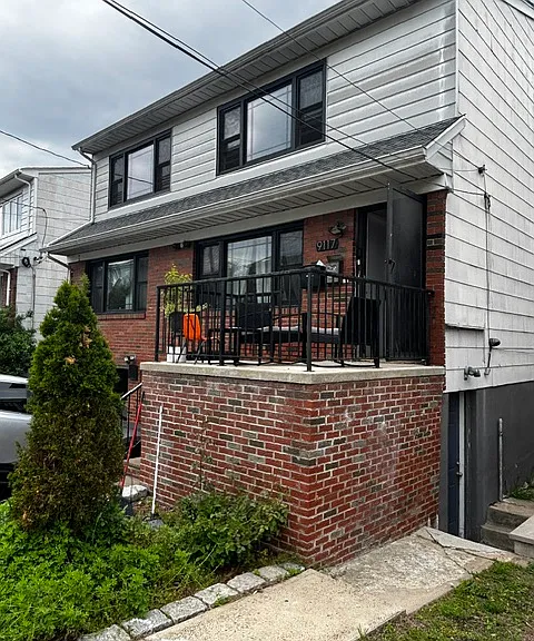 9117 Grand Ave #2 — Photo 2