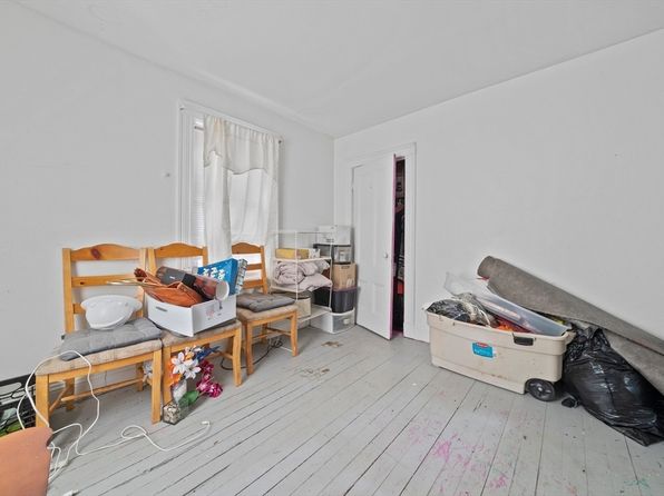 boston-massachusetts-59110492 picture