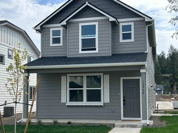 317 E Grosbeak Ave, Hayden Lake, ID 83835