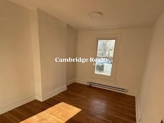 5th image of 682 Parker St #2T