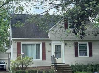 40 Natalie Rd, Bedford, OH 44146