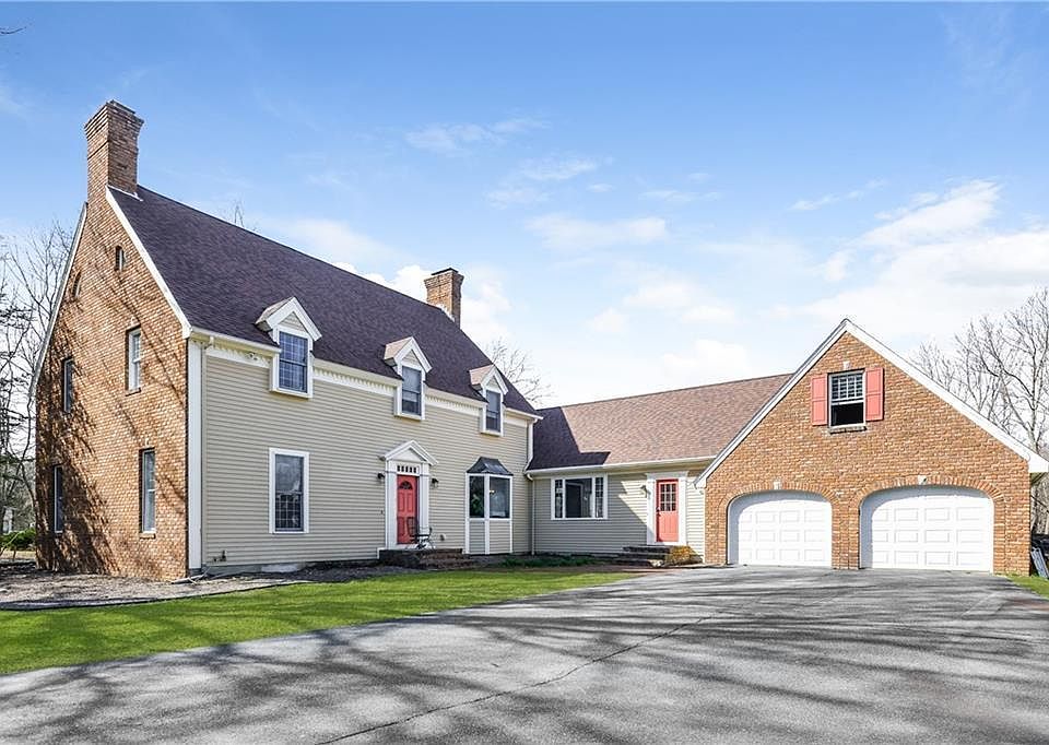 1st image of 143 Winsor Ave