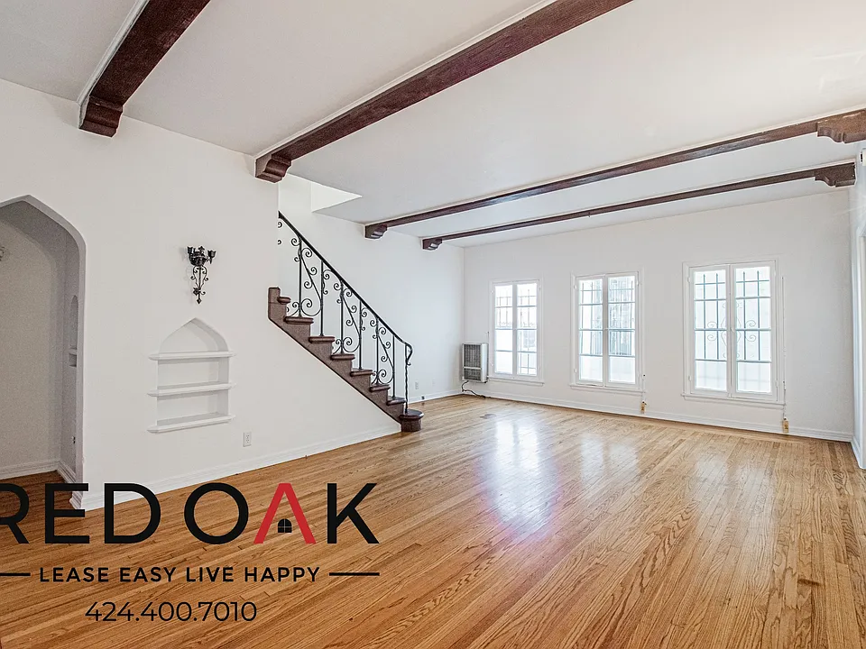 354 S Cochran Ave #105