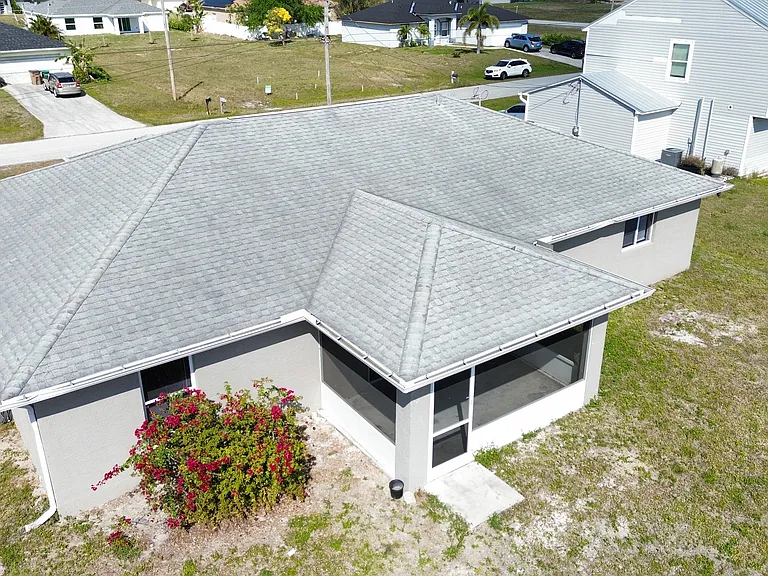 413 NW 16th Pl — Photo 35