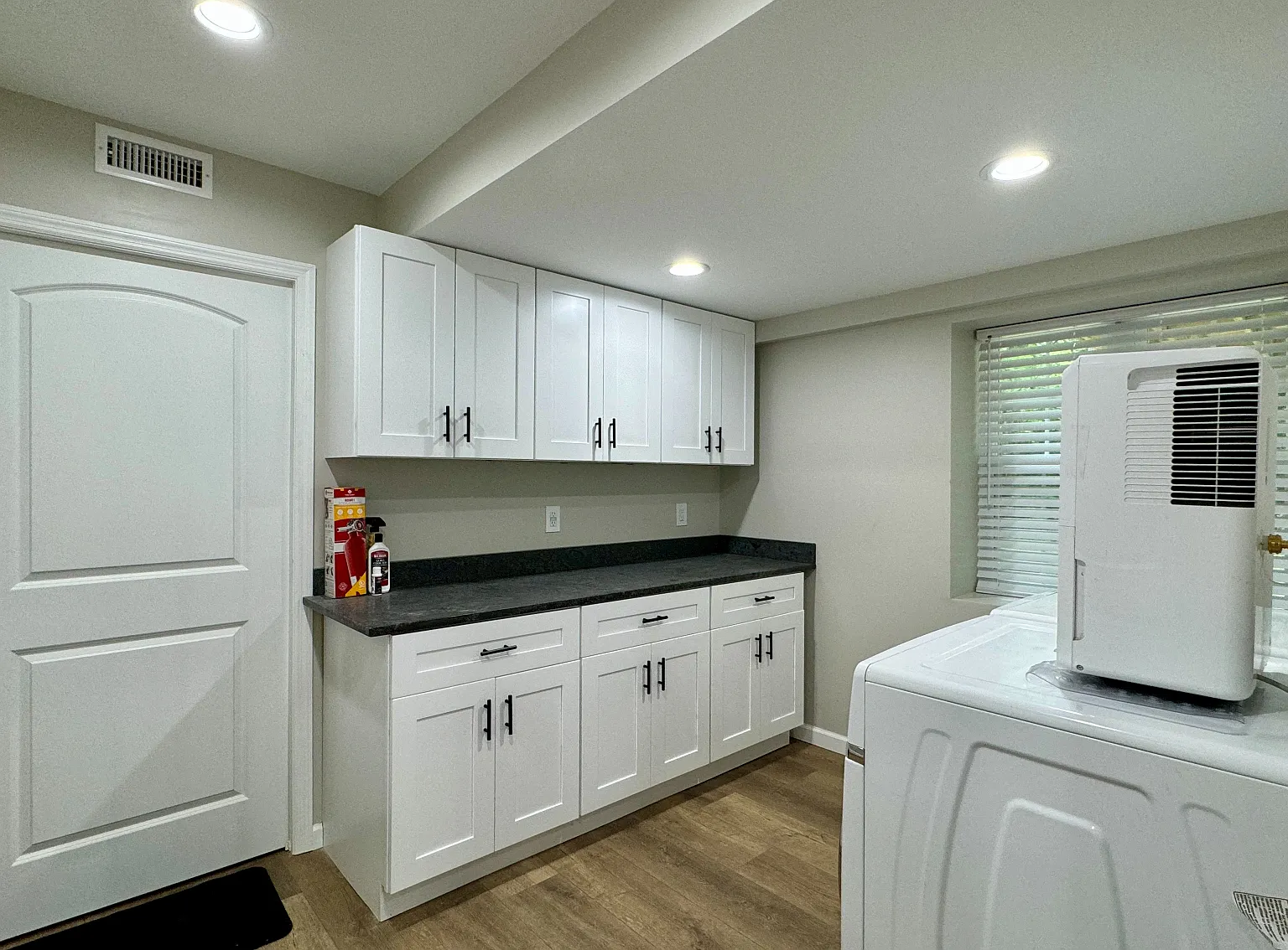 2 bed, 950 sqft, $1,100 — Photo 3