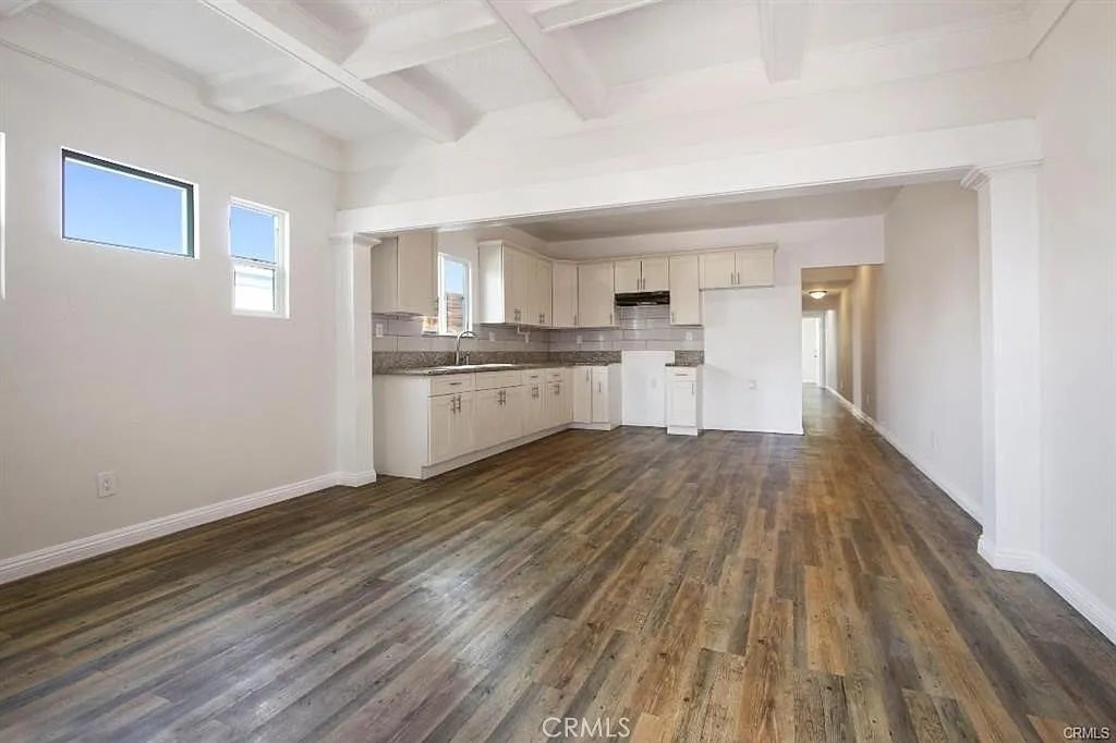 3 bed, 886 sqft, $2,800 — Photo 4