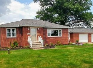 7492 Easton Rd, Sterling, OH 44276