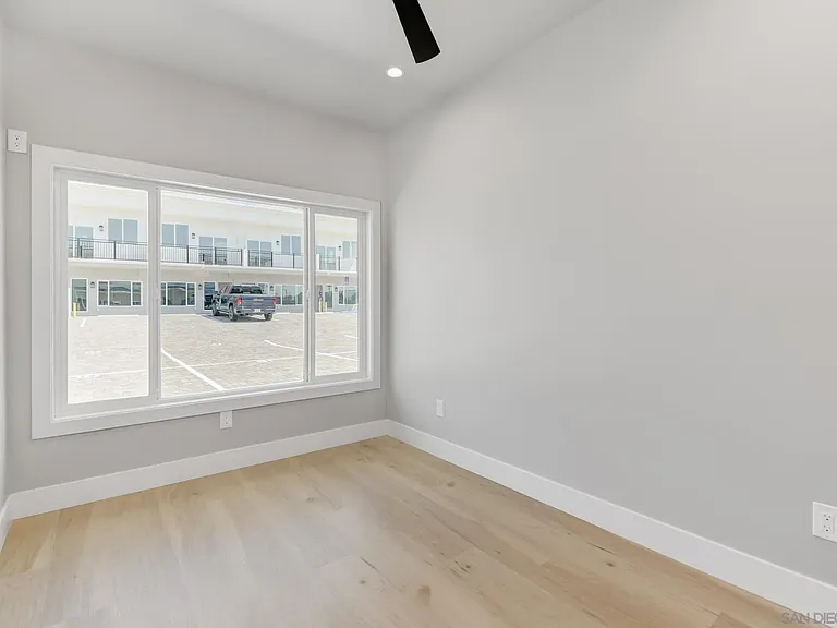 5434 Church Ave — Photo 18