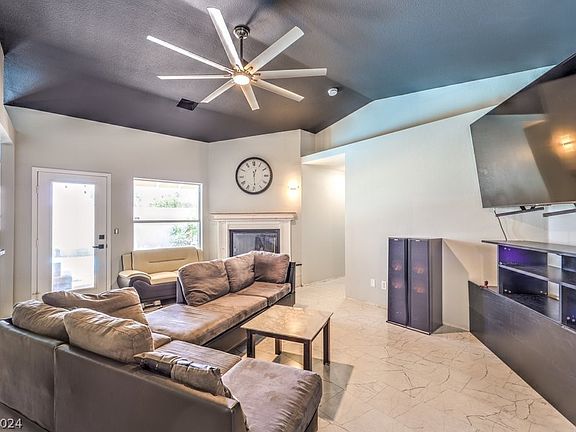 3rd image of 3145 Tarpon Dr