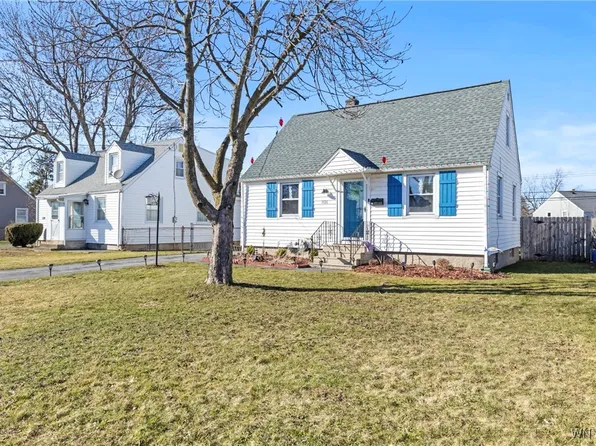 1126 Cleveland Dr, Cheektowaga, NY 14225