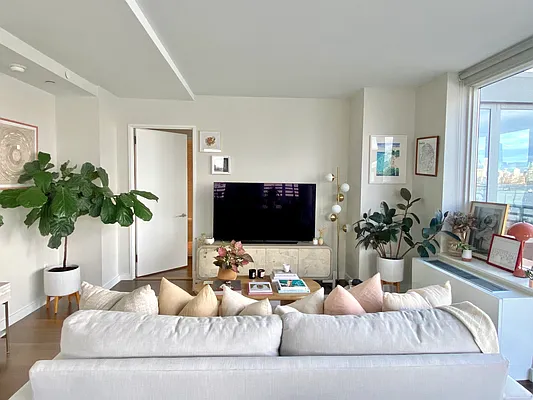 Rented by NY Living Solutions | media 8