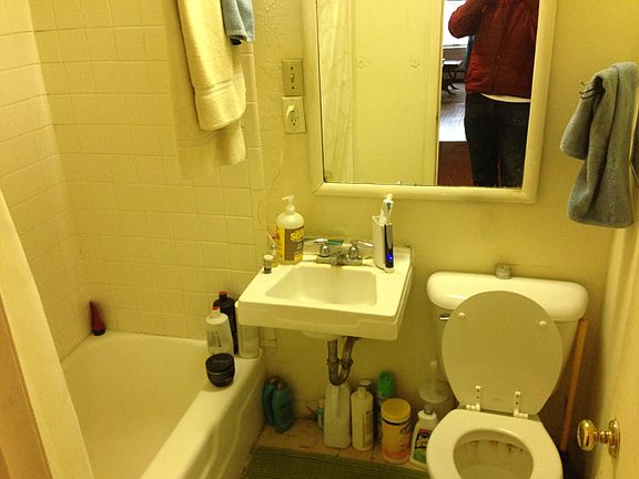 5th image of 15 N Bassett St APT 1
