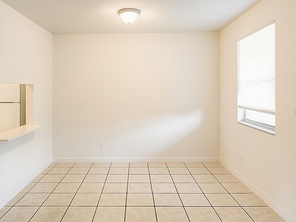 5th image of 1151 NE 17th Ct APT 24