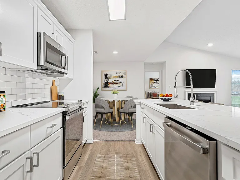 Southpark Commons Apartment Homes — Photo 15