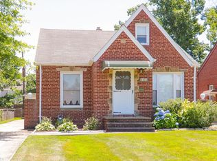 8405 Whitehaven Dr, Parma, OH