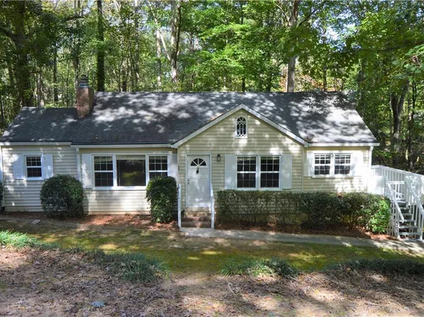 2825 Browne Cir, Cumming, GA 30041