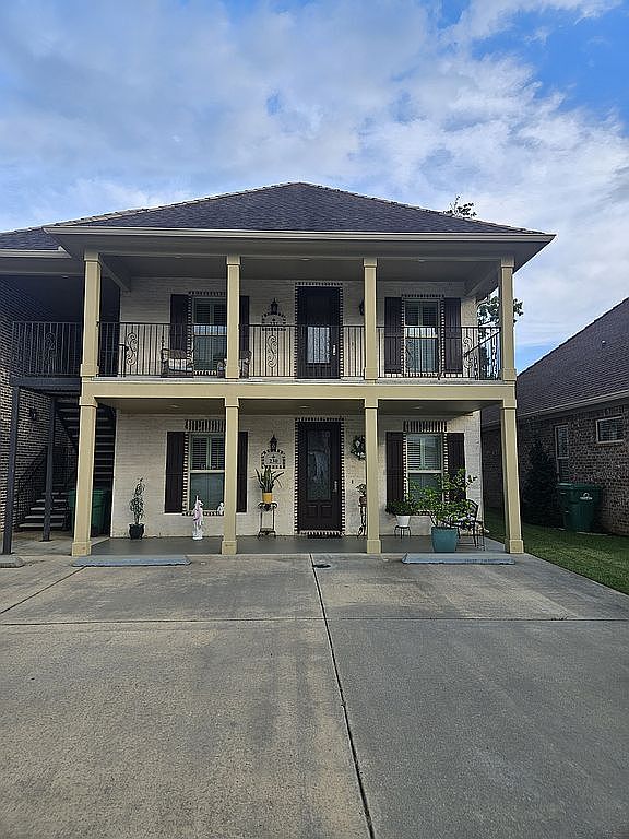 232 Fairway Villas Cir