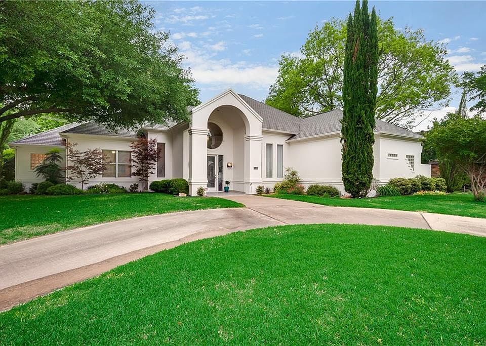 1st image of 13405 Briarbrook Dr