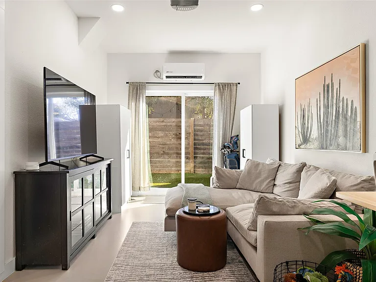 1402 Singleton Ave #B — Photo 9