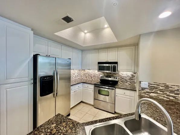 9263 Regents Rd Unit B106, La Jolla, CA 92037