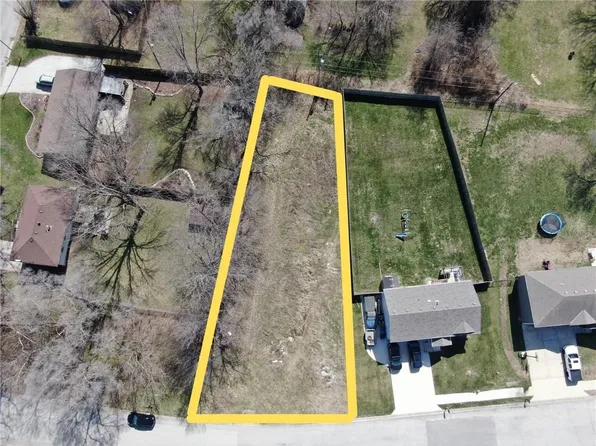 1314 Lawndale Ave, Pleasant Hill, MO 64080