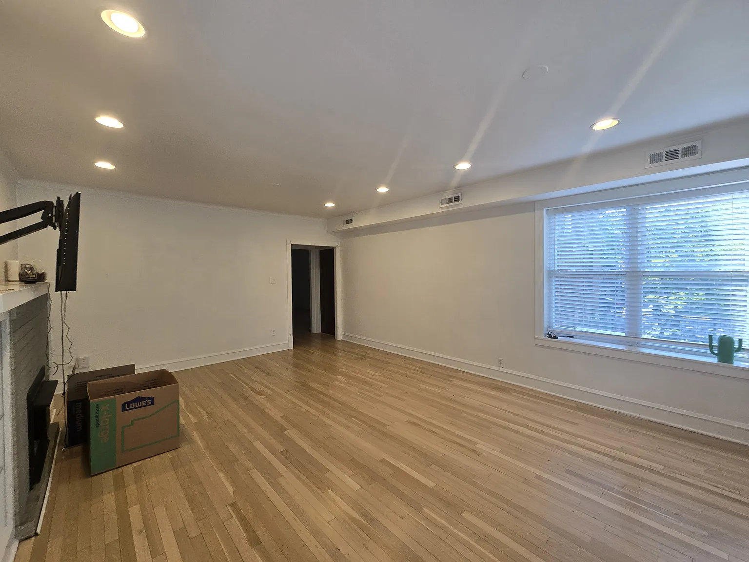 3 bed, 1700 sqft, $2,695 — Photo 3