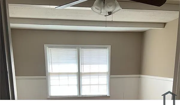 2500 Rochell Dr NW — Photo 2